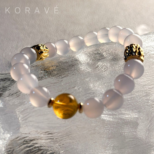 White agate and amber bracelet with elegant design